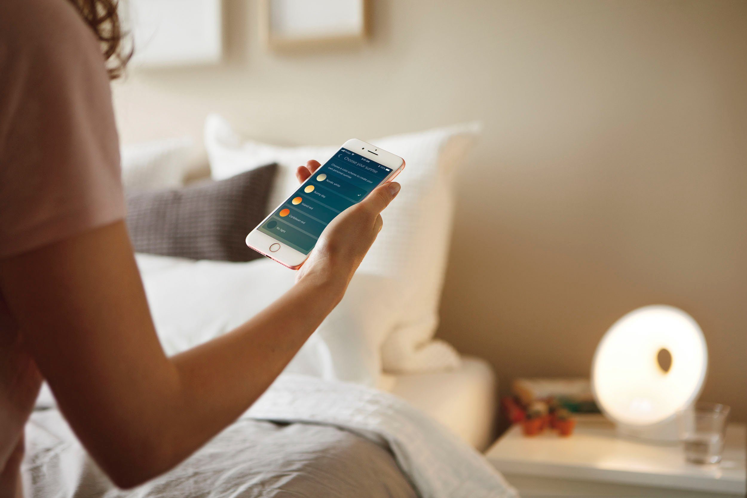 Philips Tageslichtwecker SmartSleep HF3672/01 mit 8 natürlichen Wecktönen, UKW Radio und 25 Lichteinstellungen
