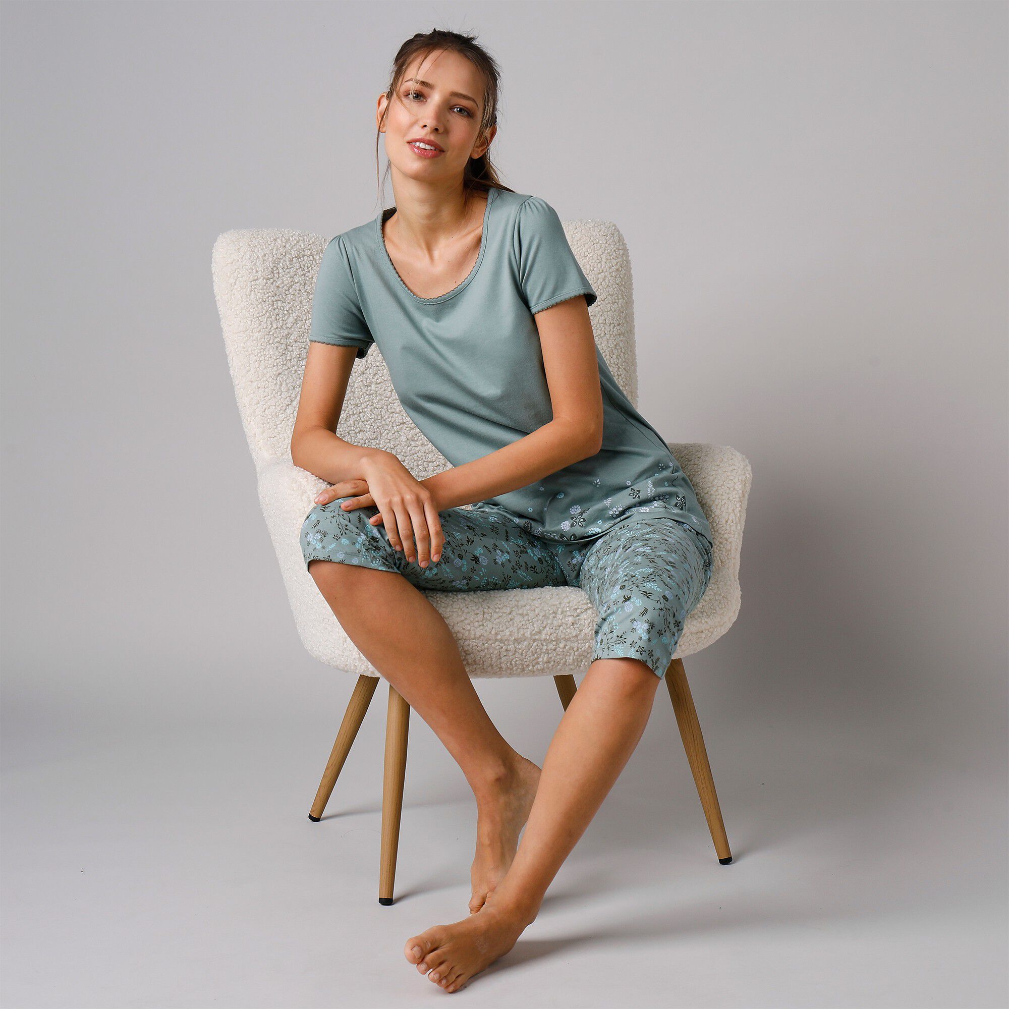 Tee-shirt de pyjama manches courtes imprimé base fleurs