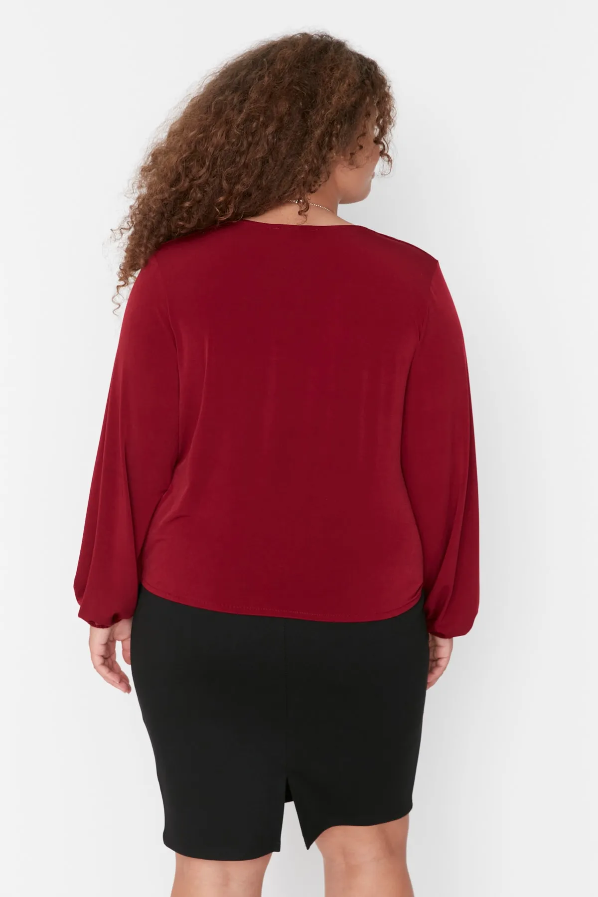 Trendyol Curve  Weinrote, zweireihige Strickbluse mit Ballonärmeln und Kragen TBBAW23AF00029