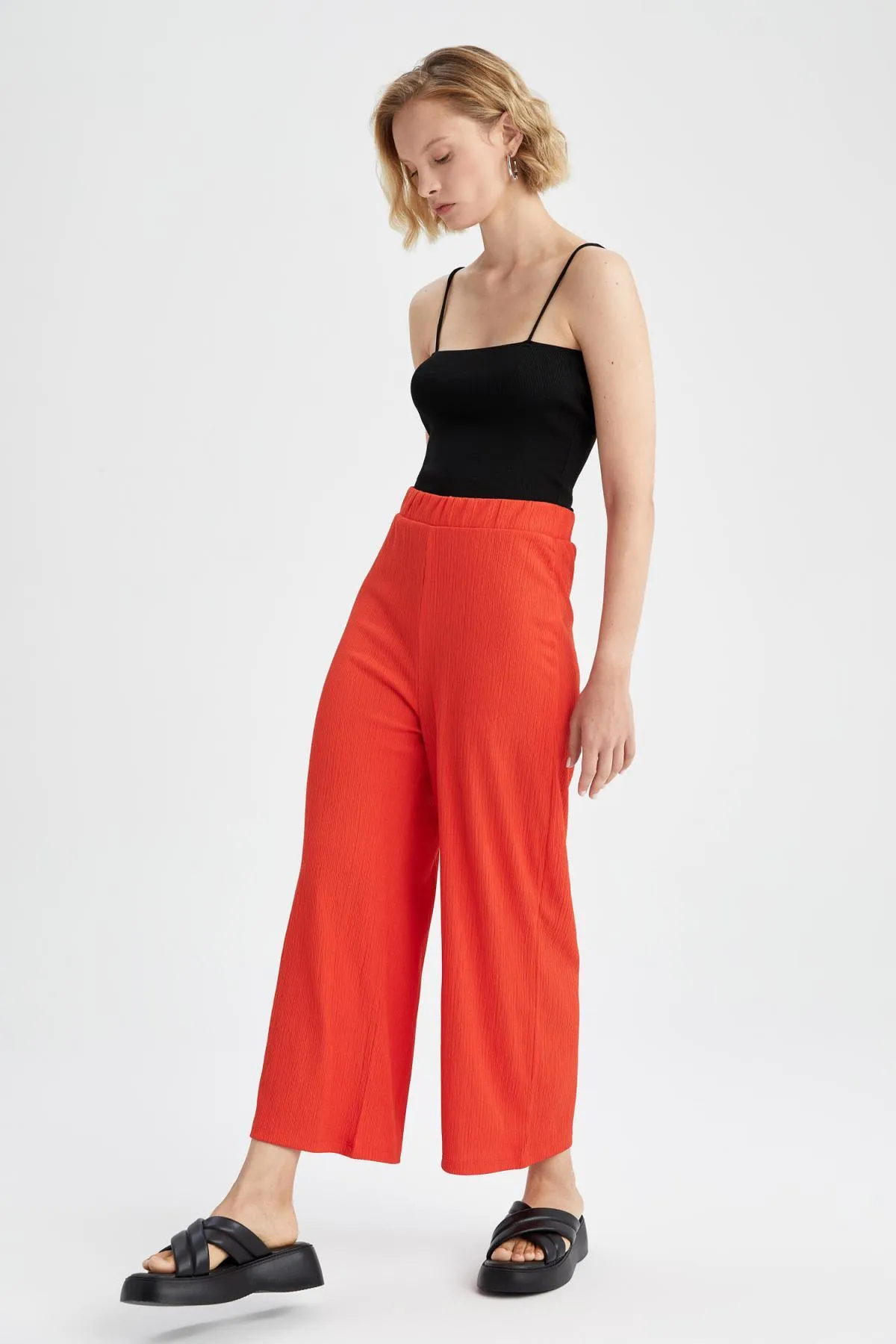 DeFacto  Basic Caprihose T4770az22sm