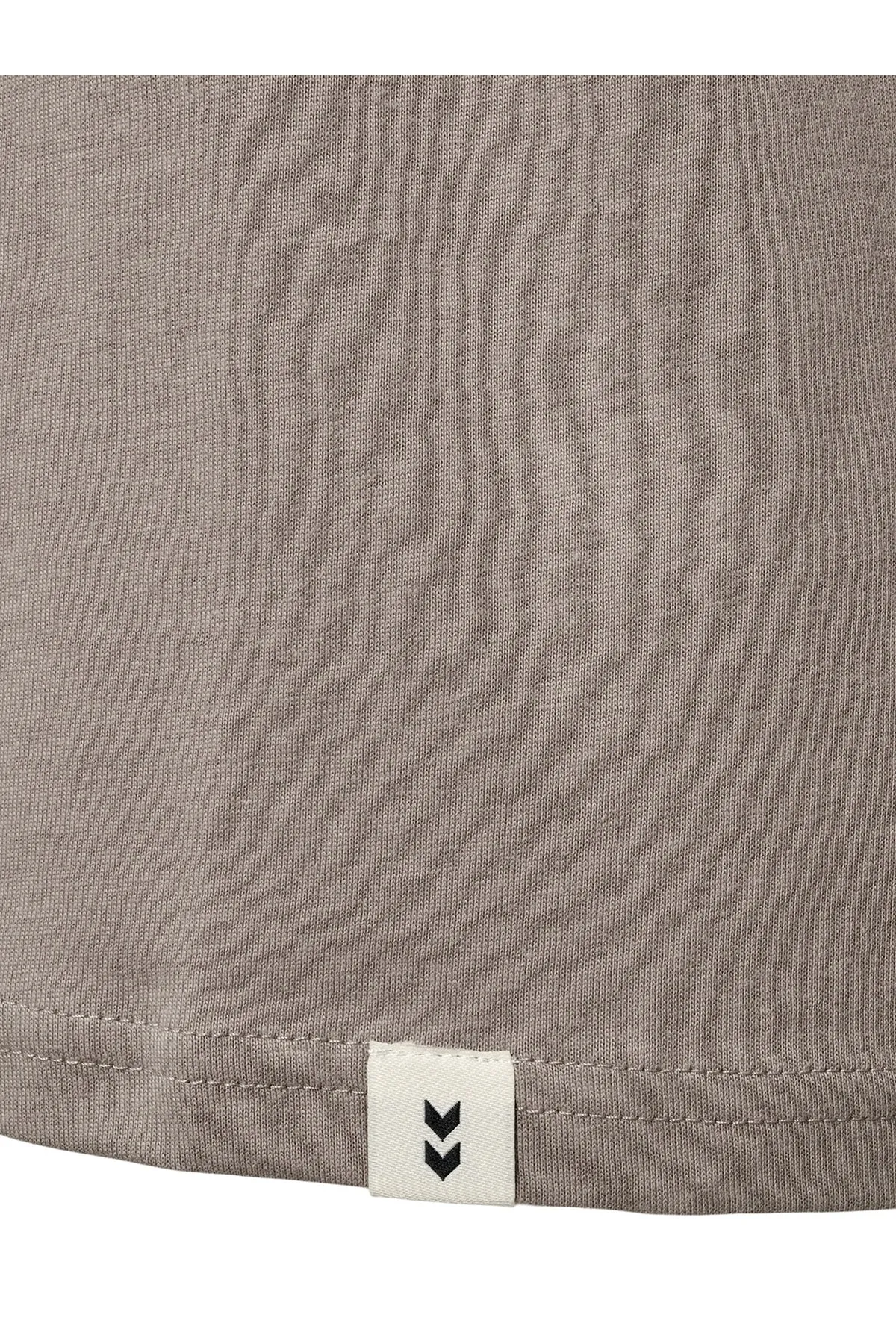 hummel  hmlLEGACY CHEVRON T-SHIRT