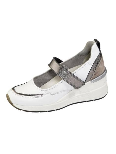 Klettslipper mit besonders hohem Keilabsatz