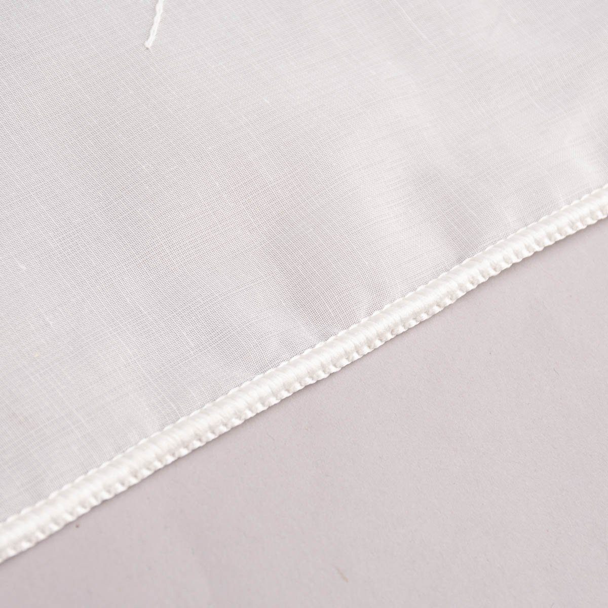 Meterware Gardinenstoff Gardinenstores Stickerei Batistoptik Blumenranken raumho, SCHÖNER LEBEN., Batist, bestickt, mit Bleiband, pflegeleicht, überbreit