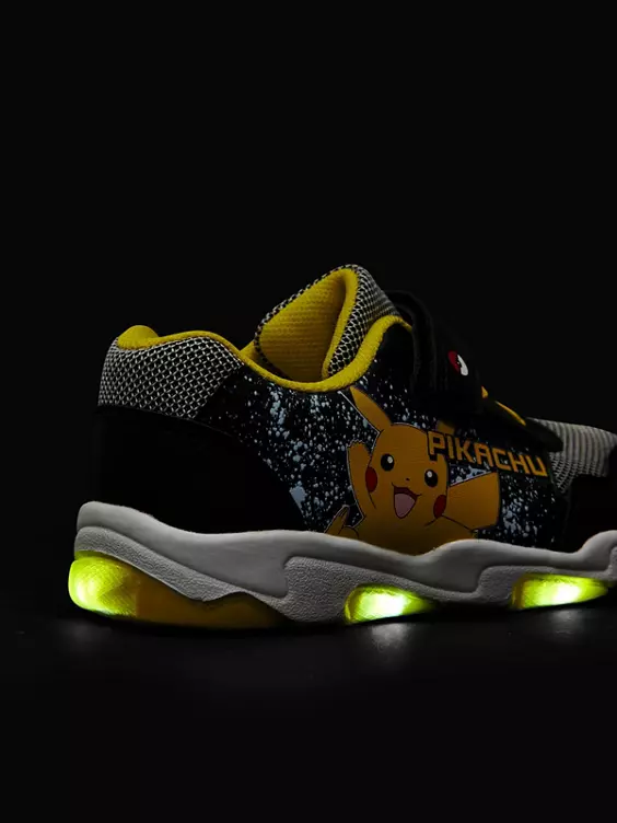 Pokémon Sneaker - mit Licht