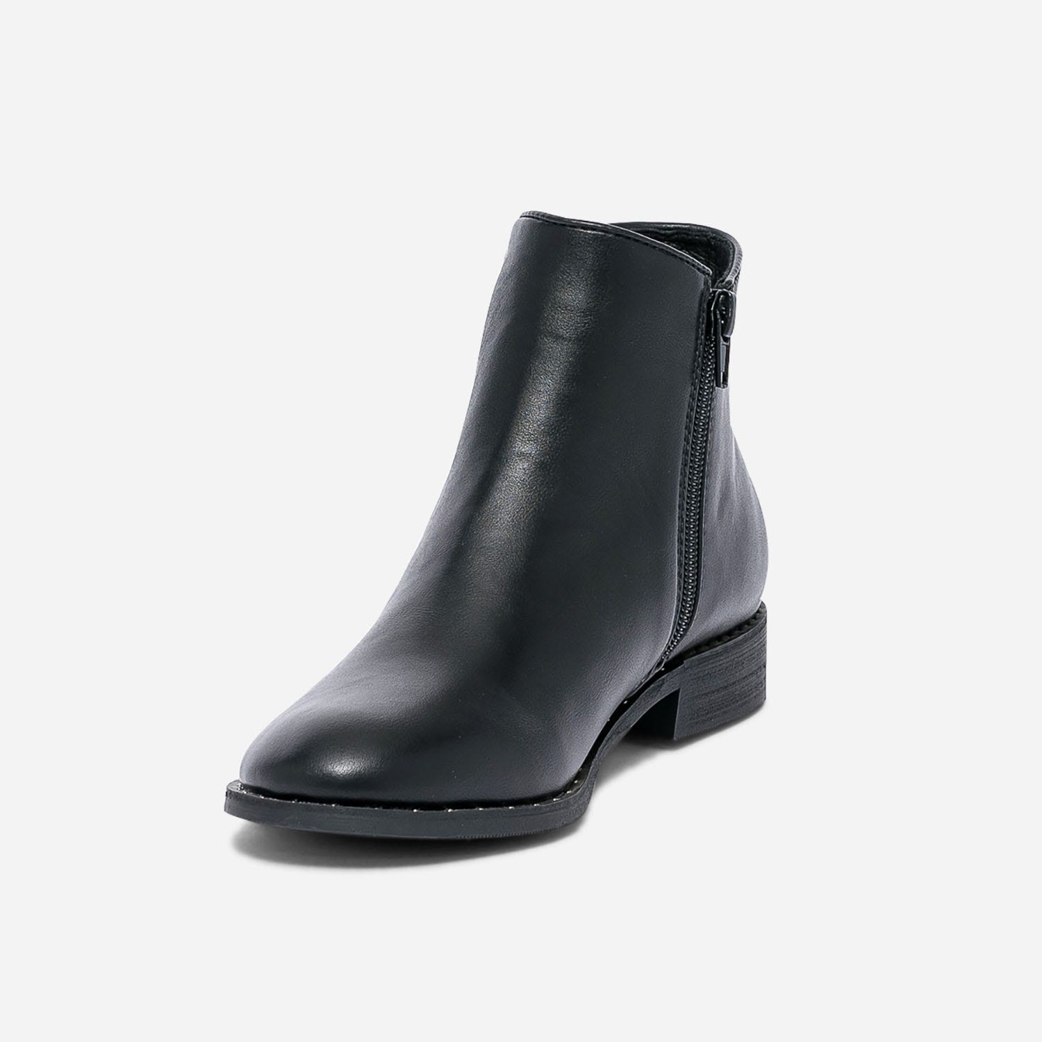 Boots noir avec clous et rivets étoiles