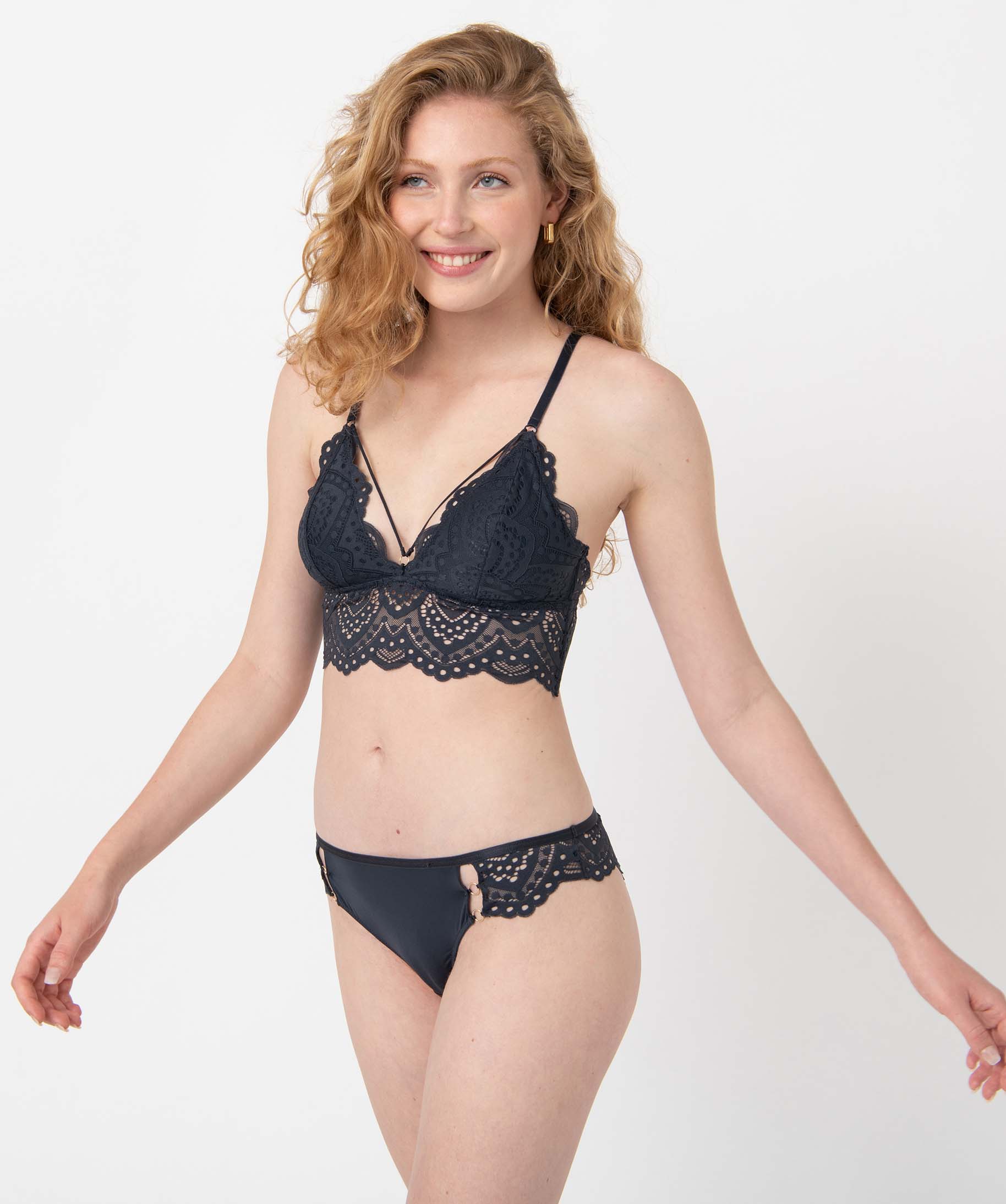 Soutien-gorge triangle en dentelle avec mousses amovibles blue black | GEMO