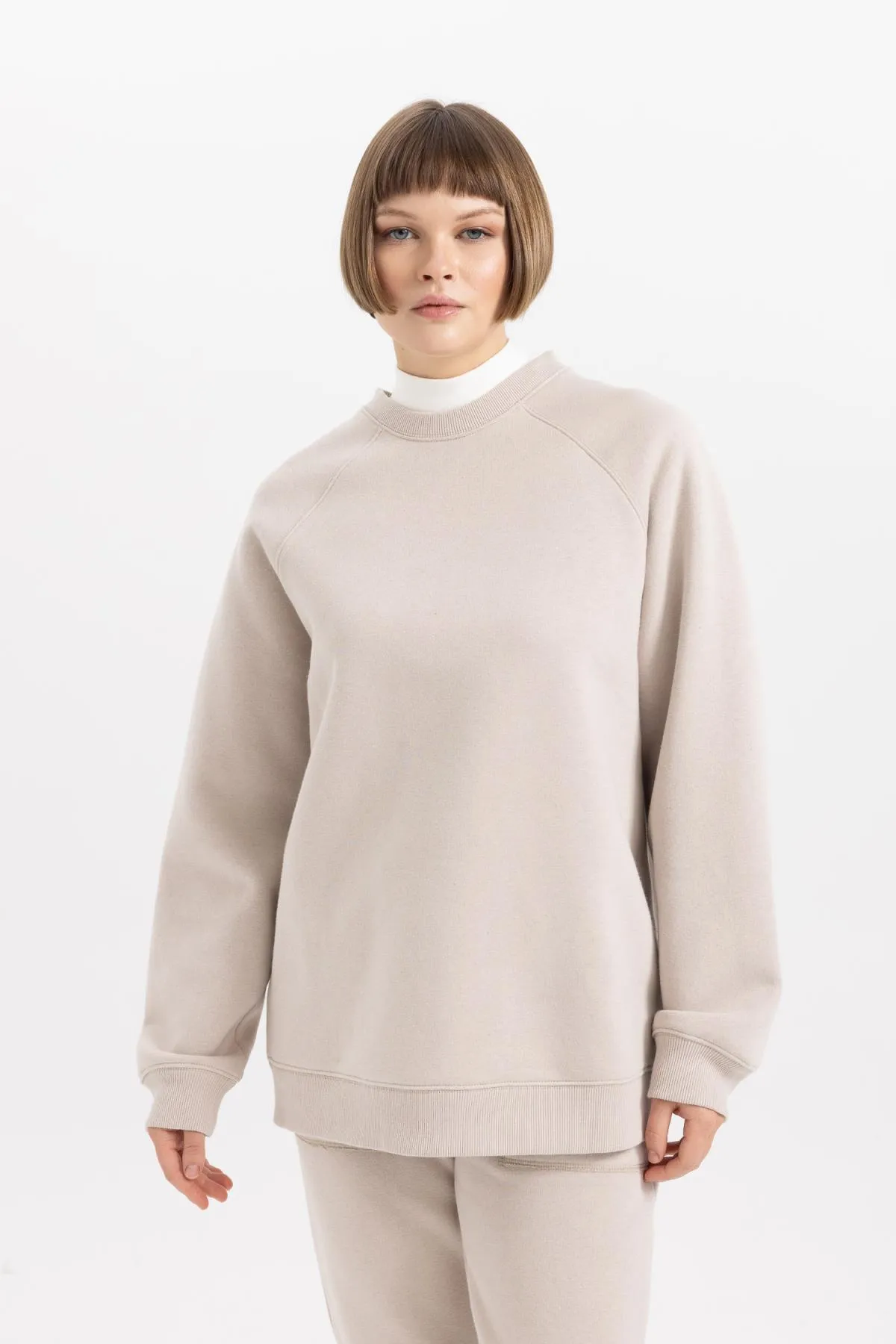 DeFacto  Dickes Sweatshirt mit Rundhalsausschnitt in Oversize-Passform V2697az23wn