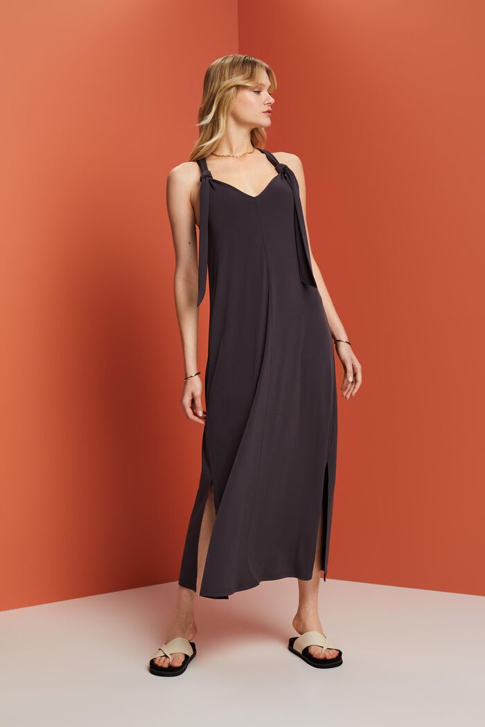 Maxikleid mit Bindedetail