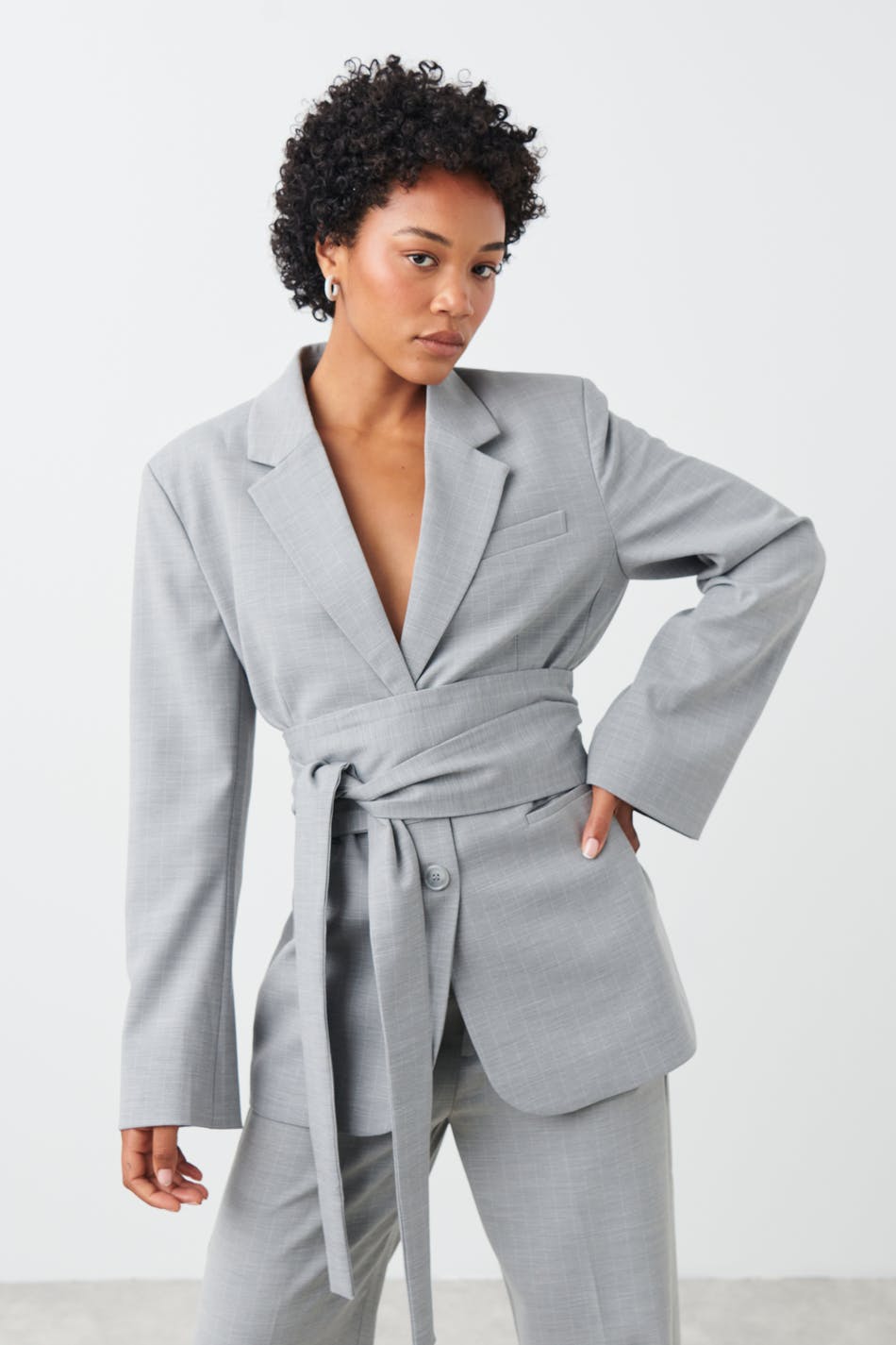 Straight oversized belted blazer