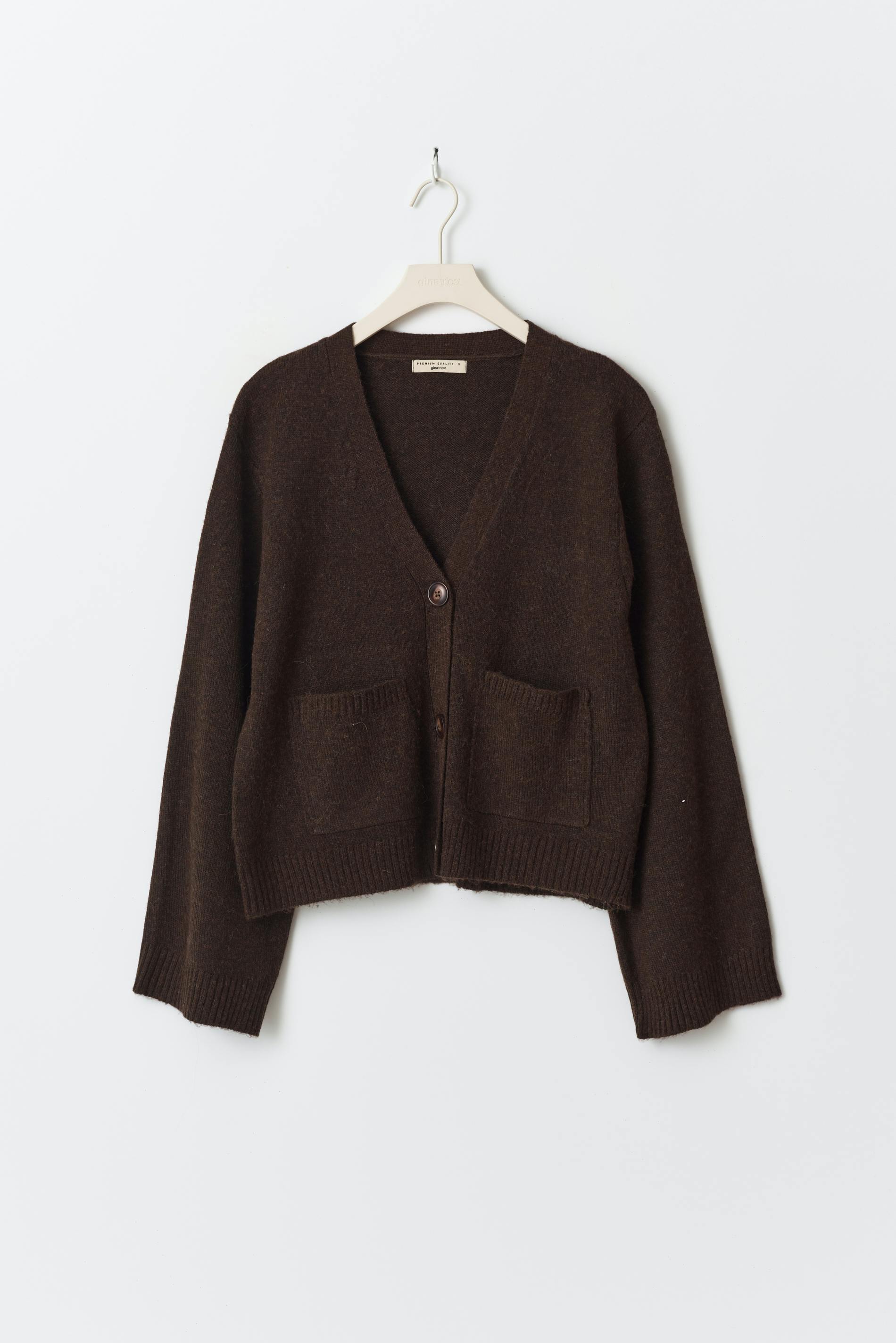 Relaxed knitted cardigan