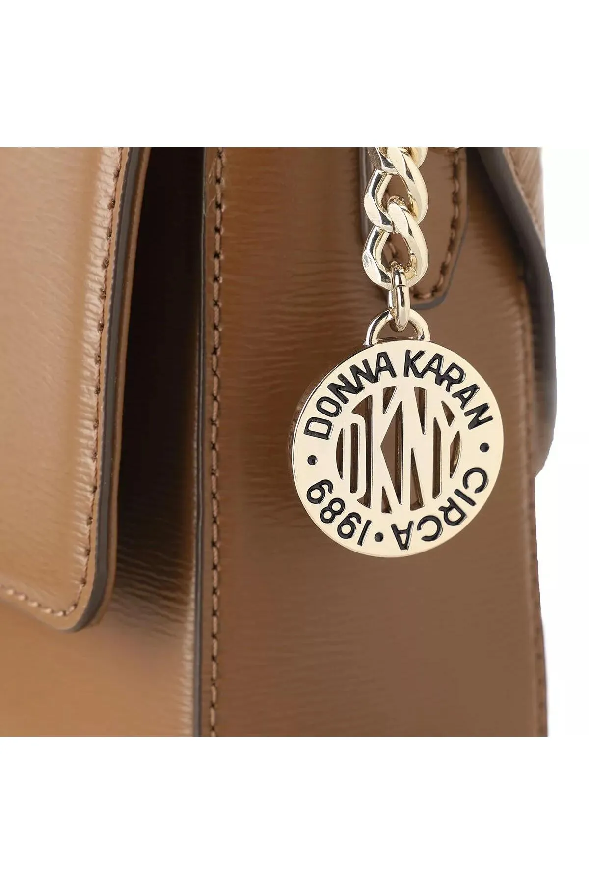 Dkny  Umhängetasche Bryant mit mittlerer Klappe, Karamell