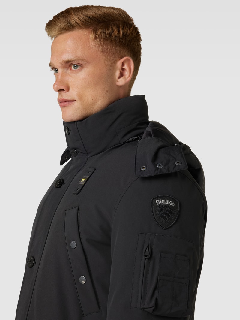 Parka mit abnehmbarer Kapuze in schwarz
