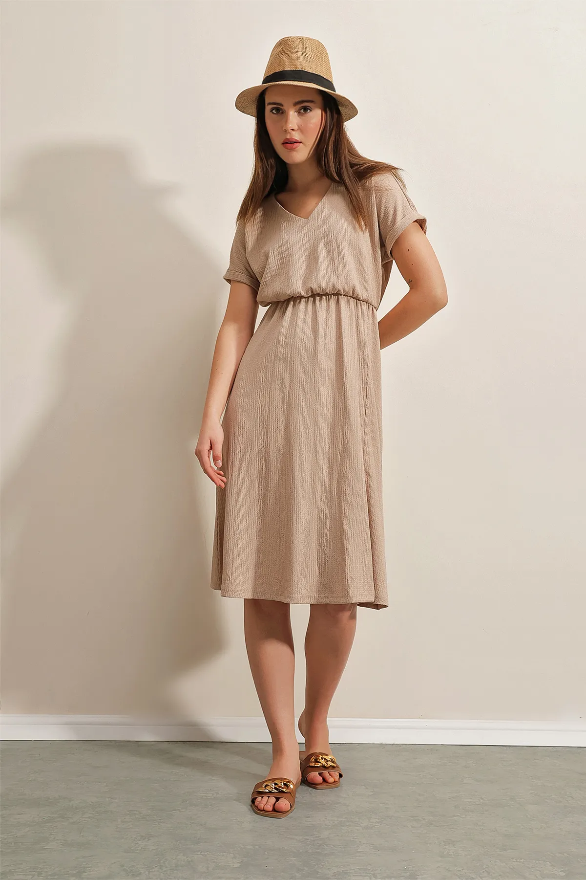 Bigdart  2378 Strickkleid mit V-Ausschnitt und Schlitz – Keks