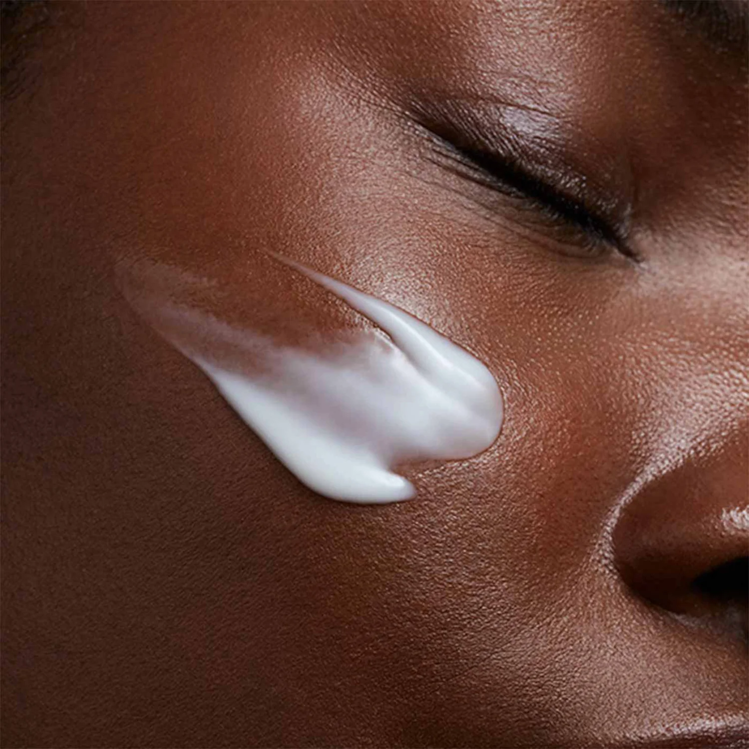 Dvostruki serum za ekstra učvršćivanje - fluid za lice za lifting