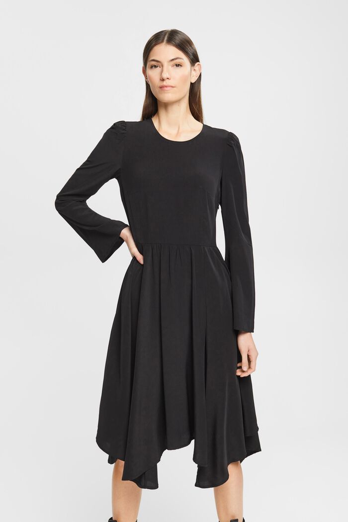 Langarmkleid in Midilänge