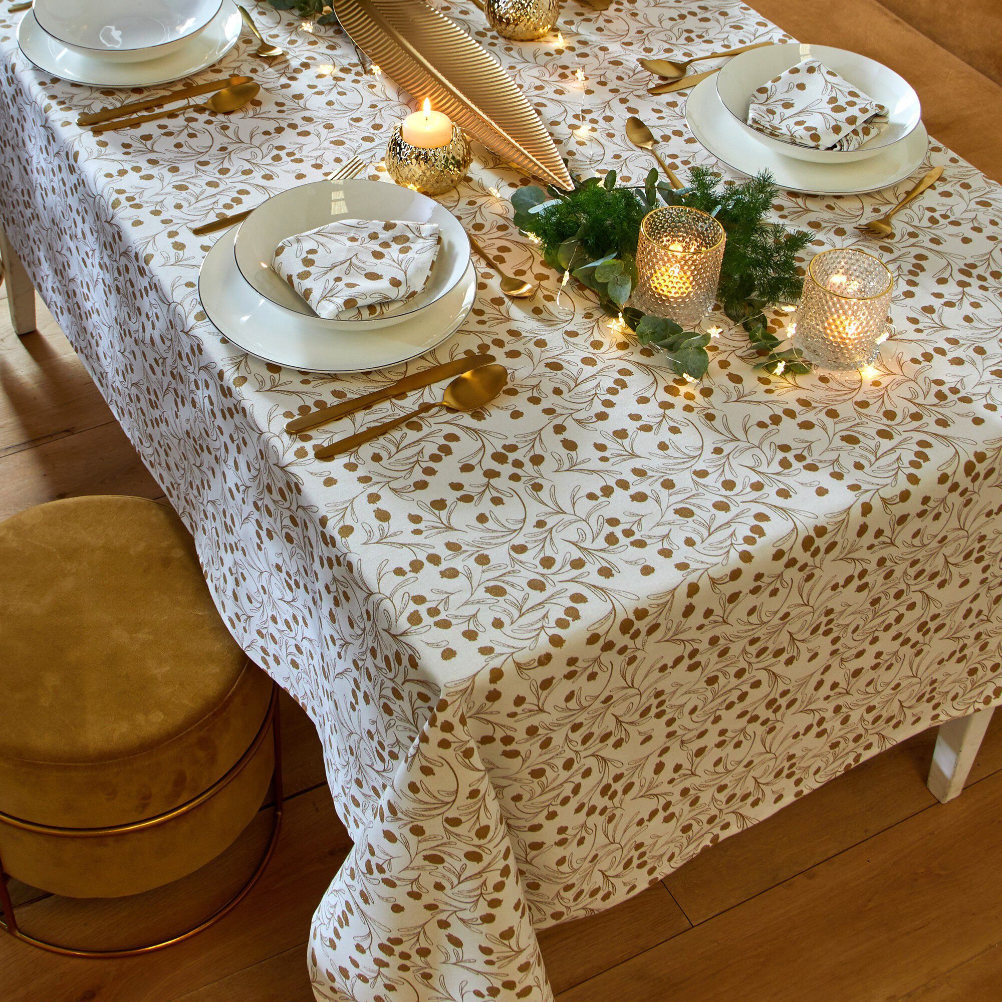 Nappe imprimée petites feuilles coloris doré