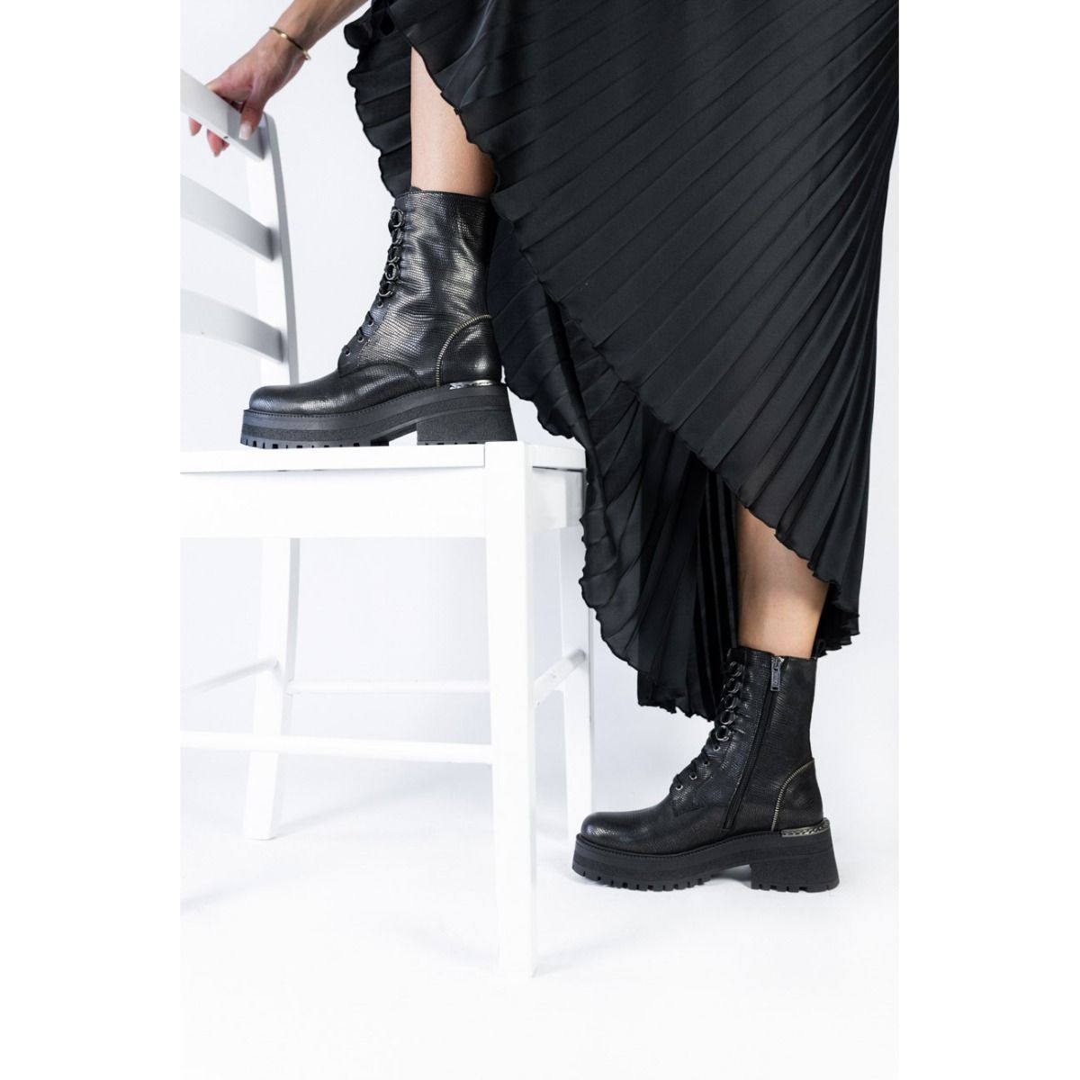 Minka Design   BRITA - Noir
