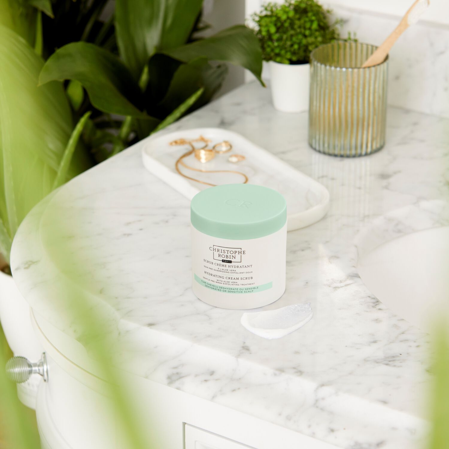 Christophe Robin Scrub Crème Hydratant Un Pré-Shampooing Exfoliant Doux à l'Aloé Vera 250 ml