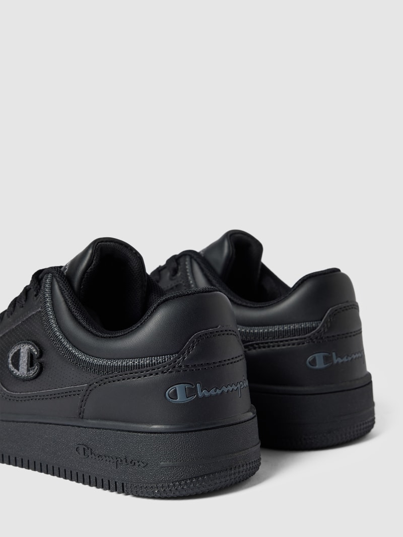 Sneaker mit Colour-Blocking-Design in schwarz