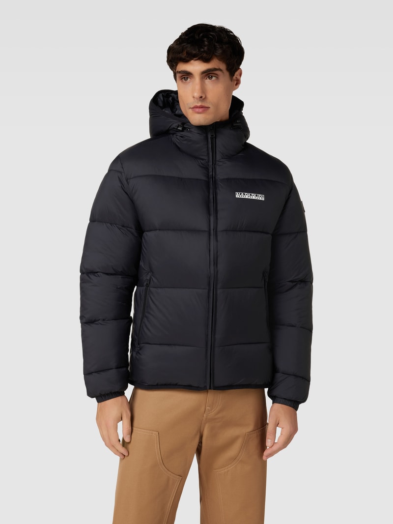 Steppjacke mit Kapuze Modell 'A-SUOMI' in schwarz