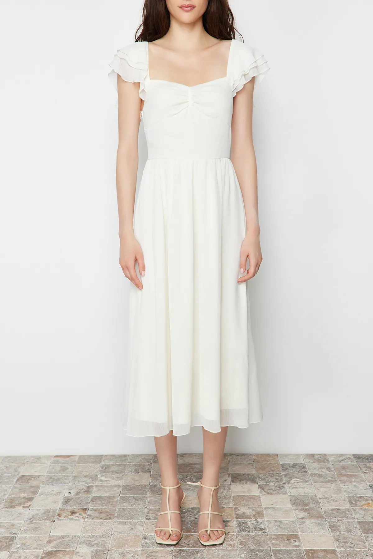 Trendyol Collection  Ecru gewebtes Midikleid TWOSS24EL00541