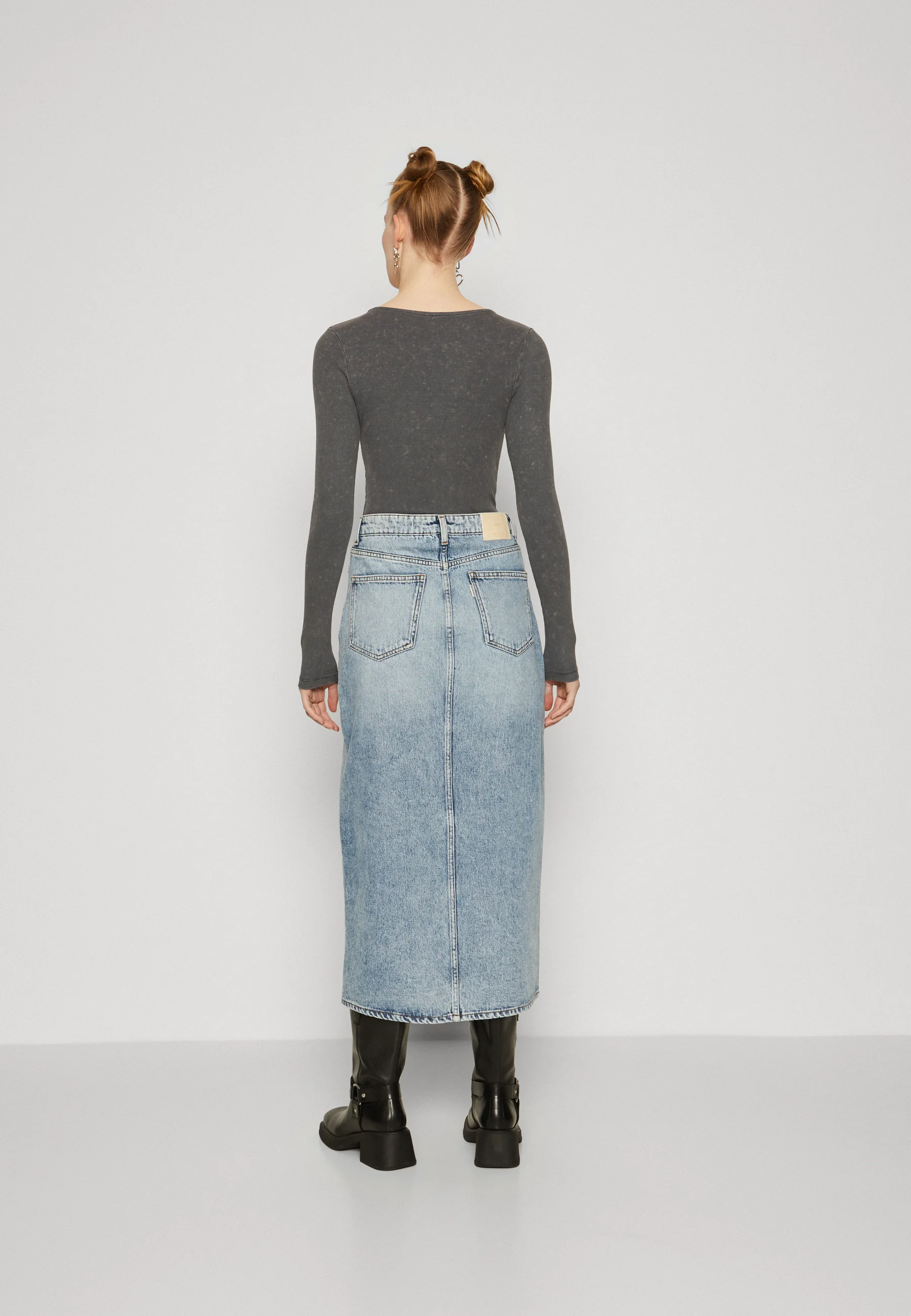 ONLY Tall ONLAYOE FRONT SLIT MIDI - Falda vaquera
