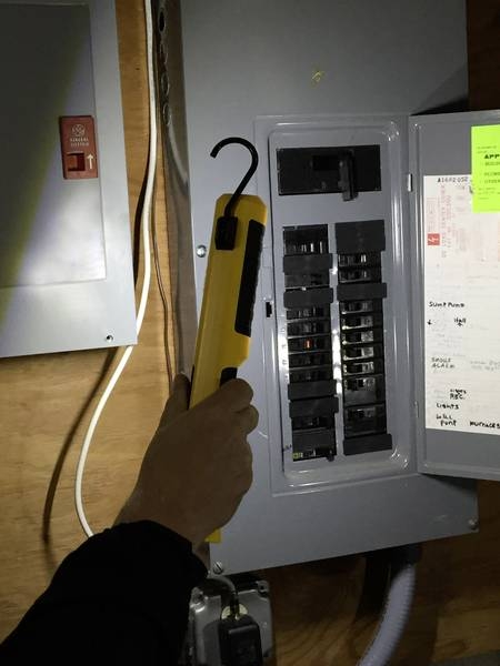 CAT CT3125EU Wiederaufladbare Arbeitsleuchte 500 Lumen