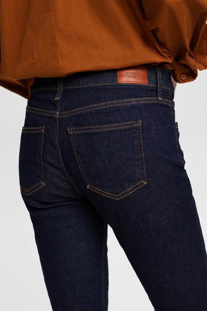 Recycelt: Skinny Jeans mit mittelhohem Bund