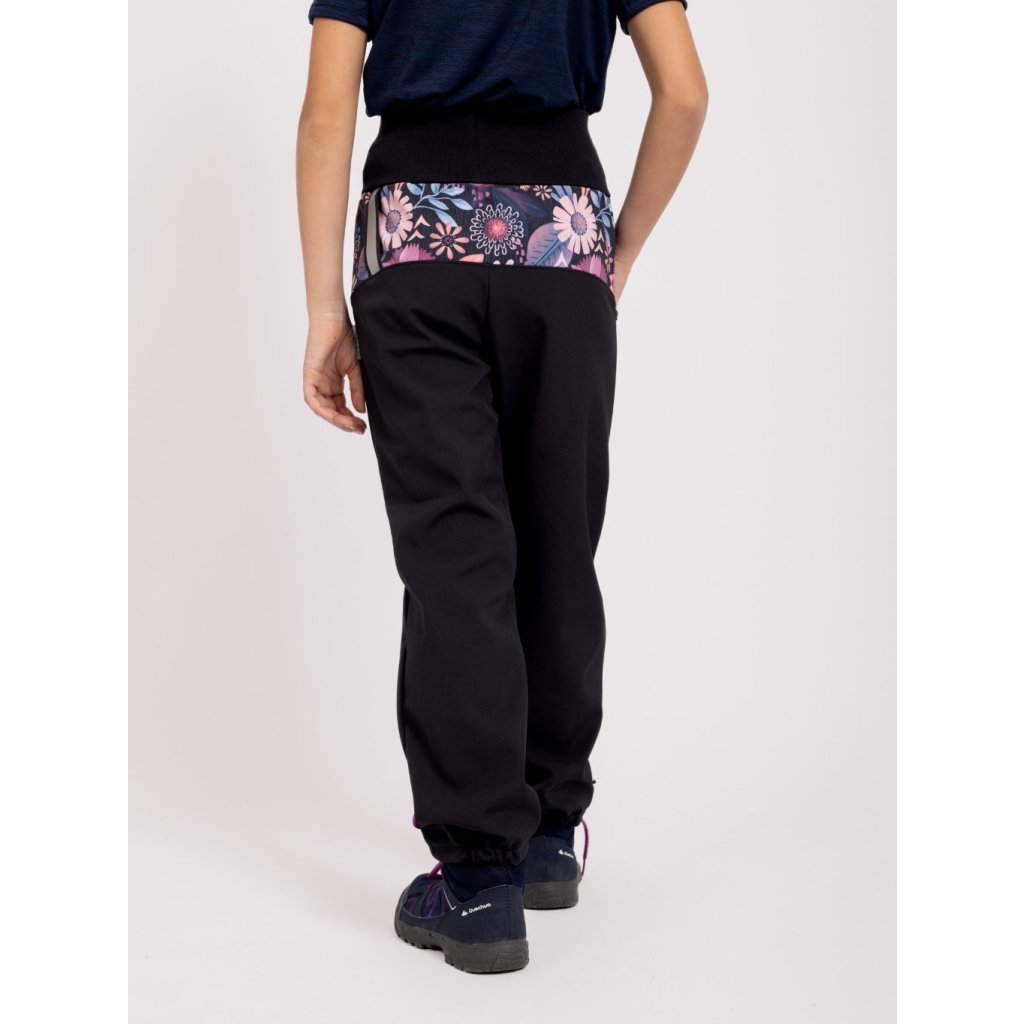 Unuo Kinder-Softshellhose mit Fleece Basic Magische Blumen Schwarz