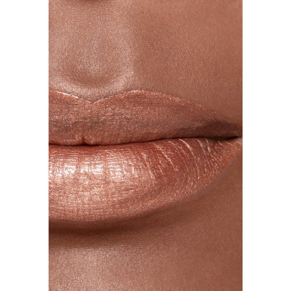 CHANEL ROUGE ALLURE LAQUE DER GLÄNZENDE FLUID-LIPPENSTIFT MIT LANGEM HALT