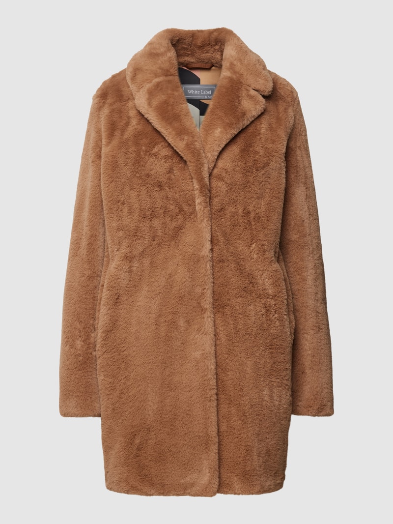 Mantel aus Teddyfell in camel