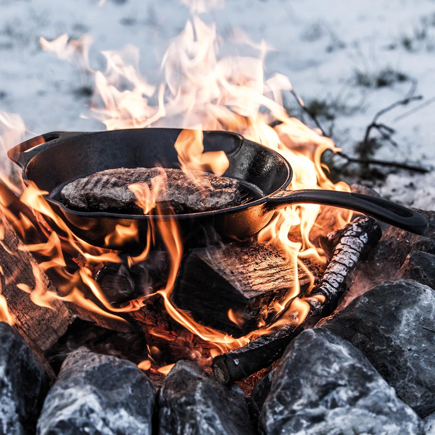 Grill-Feuerpfanne mit Stiel