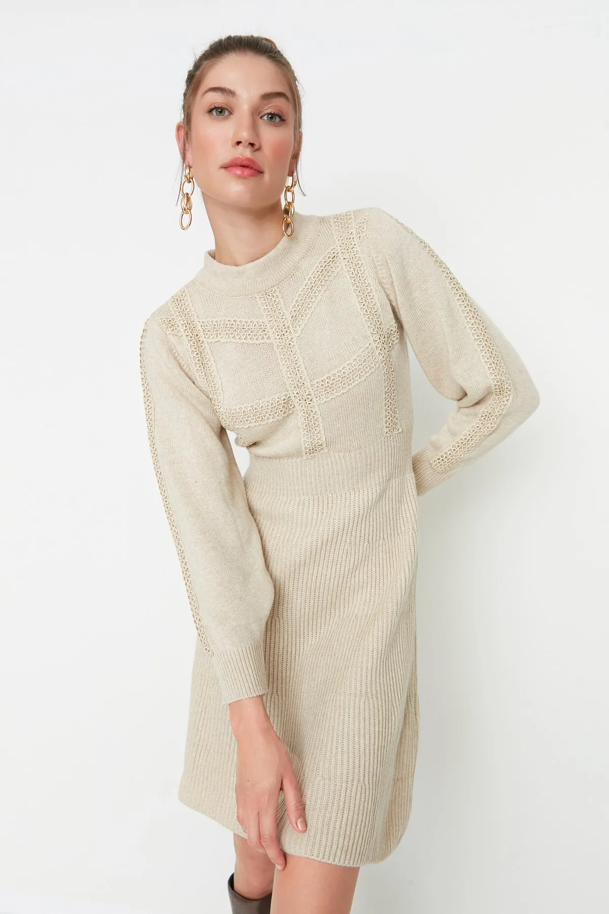 Trendyol Collection  Beigefarbenes Mini-Strickkleid TWOAW22EL0011