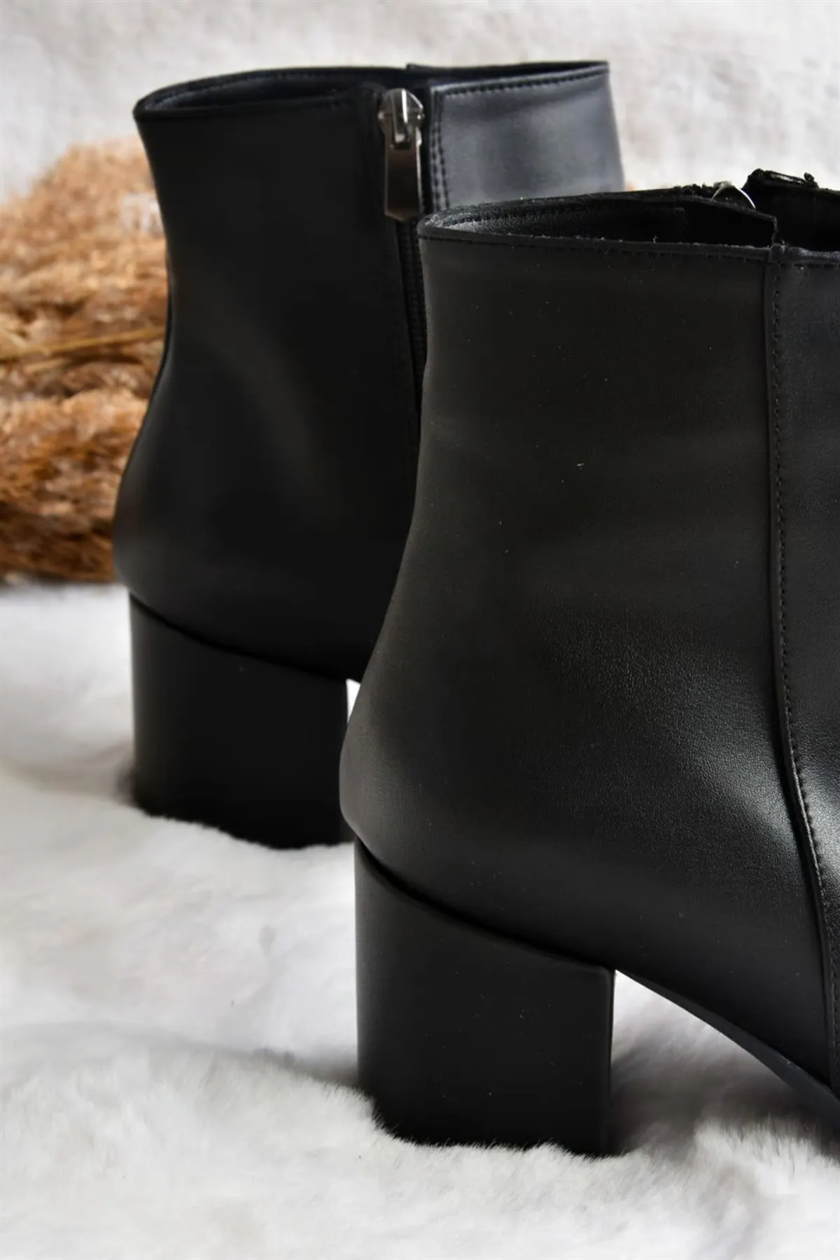 Fox Shoes  Schwarze Damenstiefel mit dickem Absatz L251089309