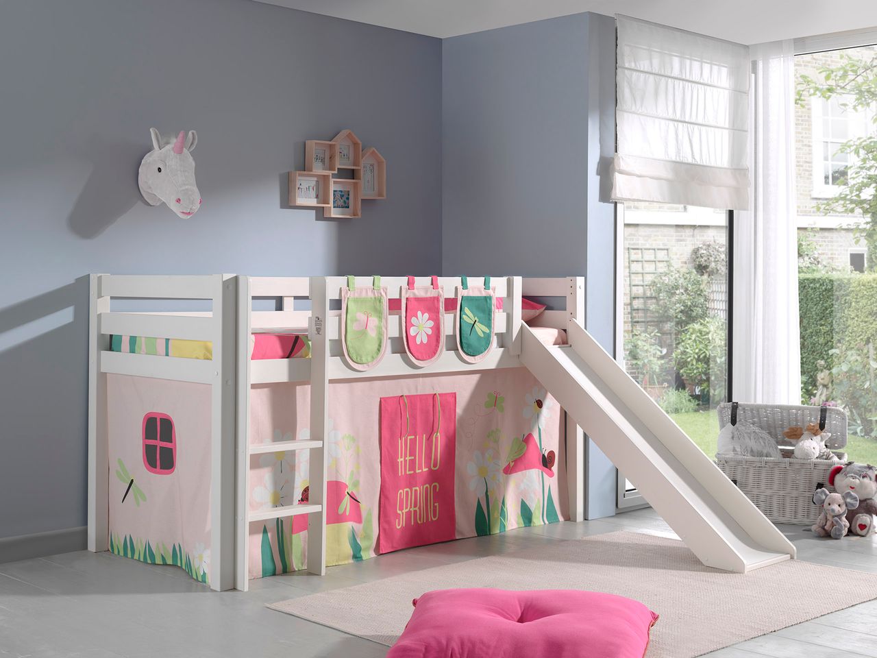 VIPACK Spielbett Pino inkl. Rutsche mit Textilset Vorhang und 3 Taschen 
