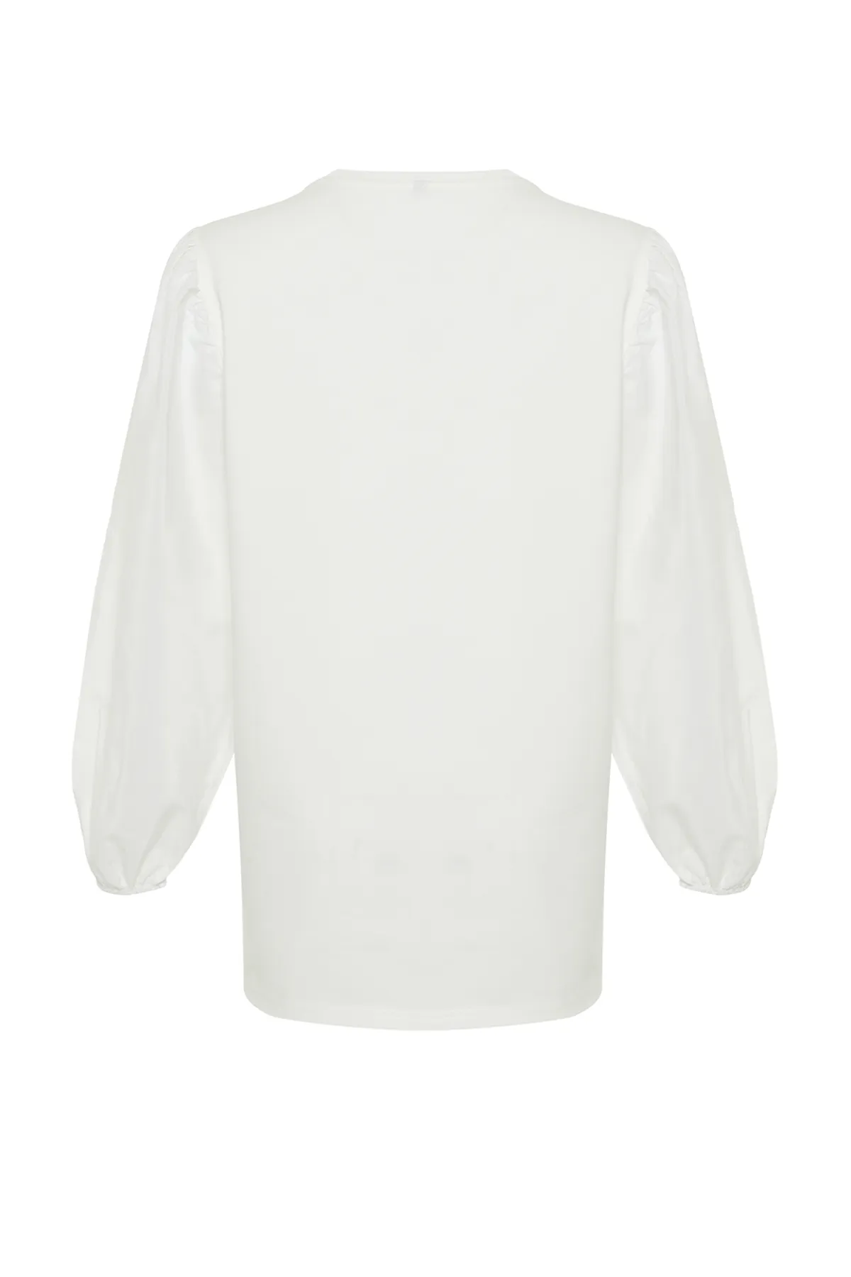 Trendyol Modest  Weißes Strick-Sweatshirt mit Popeline-Details und Ärmeln TCTSS24UK00041