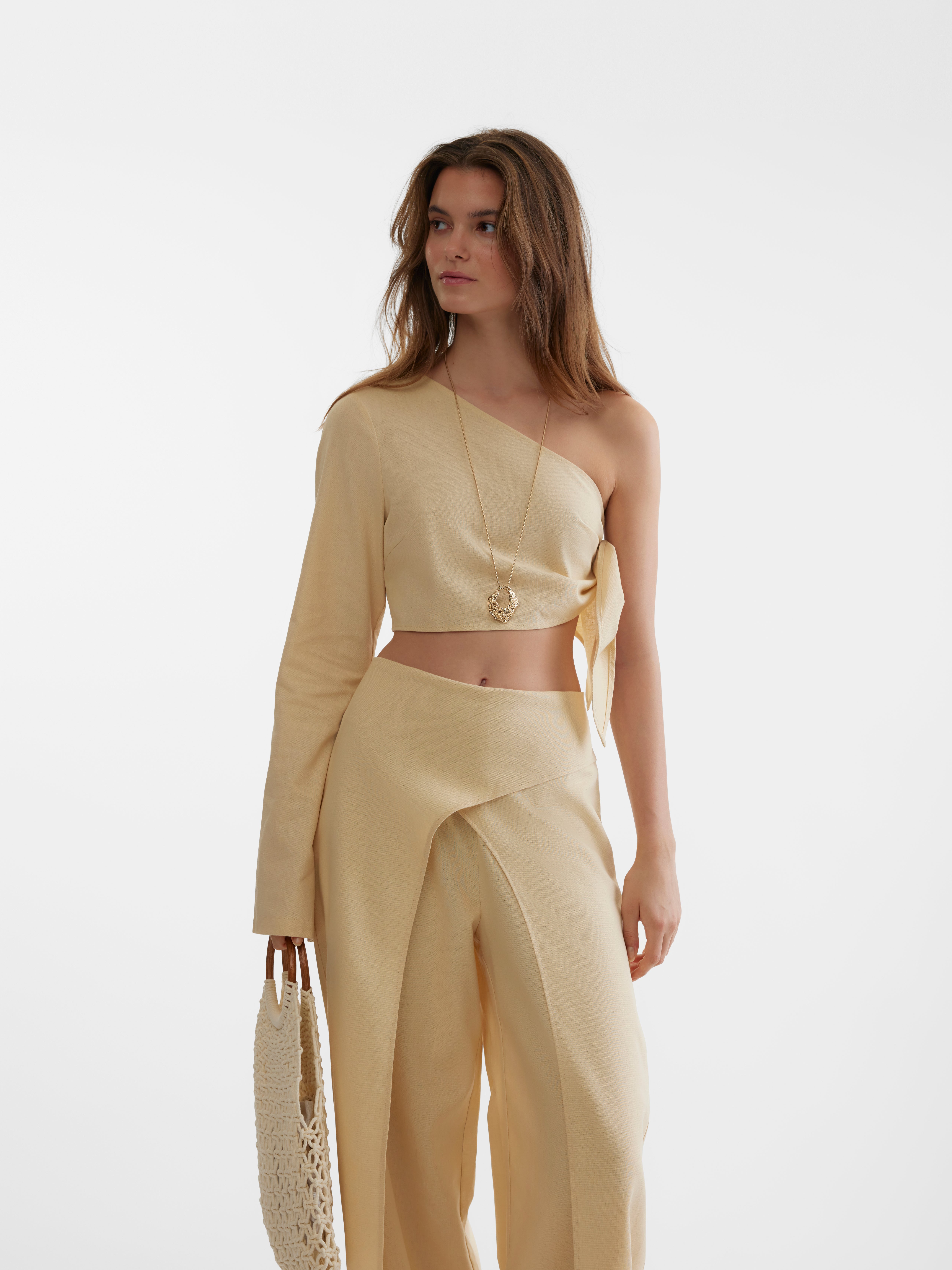 SOMETHINGNEW Styled by; Larissa Wehr Top