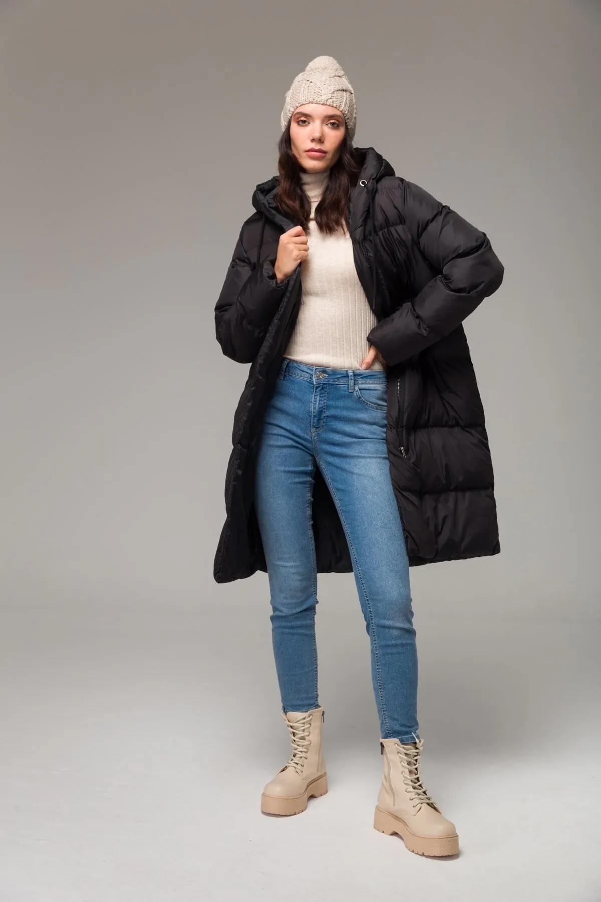 Olcay  Pufferjacke mit Kapuze und Reißverschluss, Schwarz 6225