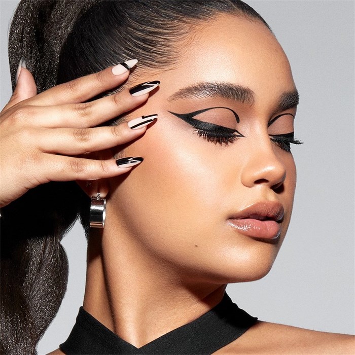 Make It Big Brush-Tip Liquid Liner