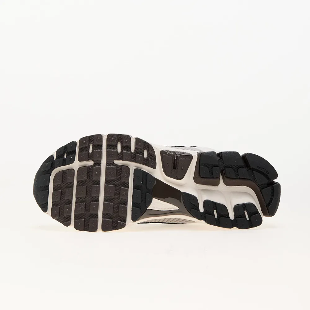 Nike Zoom Vomero 5 FJ2028-001 / weiss