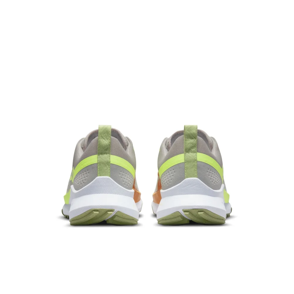 Nike React Pegasus Trail 4 DJ6158-002 / grau