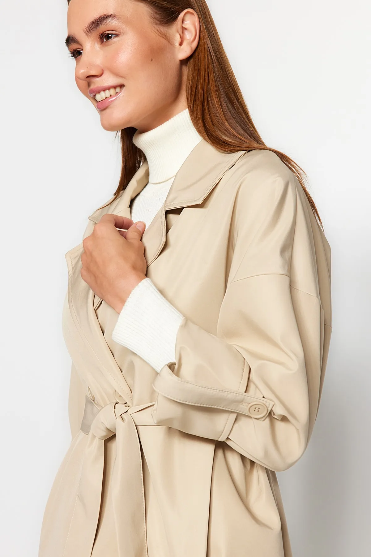 Trendyol Collection  Beiger wasserabweisender langer Trenchcoat TWOAW24TR00019