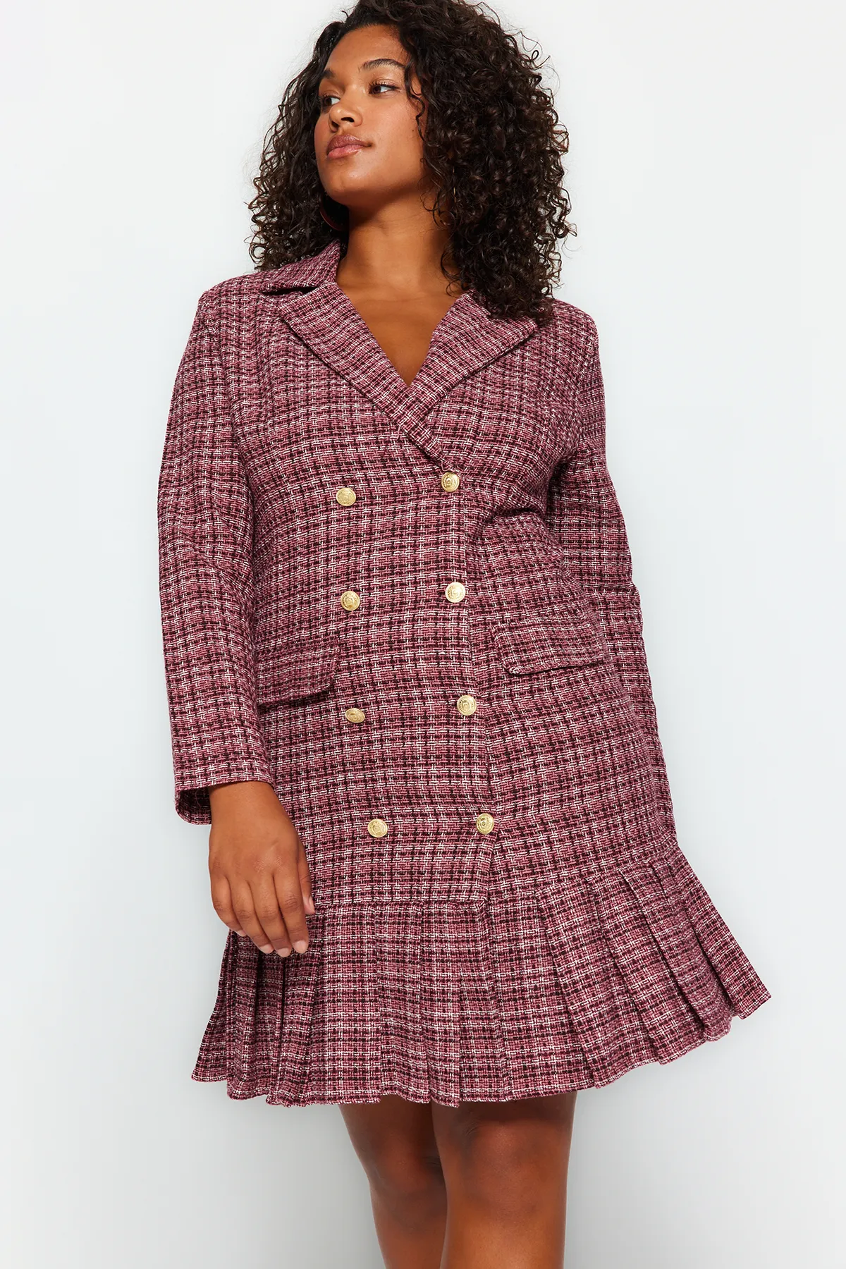 Trendyol Curve  Gewebtes Kleid mit mehrfarbigem Karomuster und schmalem Saum