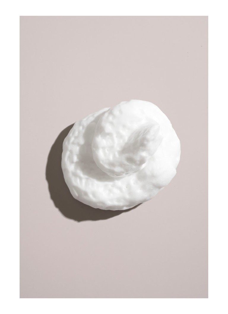 Oribe Grandiose Hair Plumping Mousse - pěna pro objem vlasů