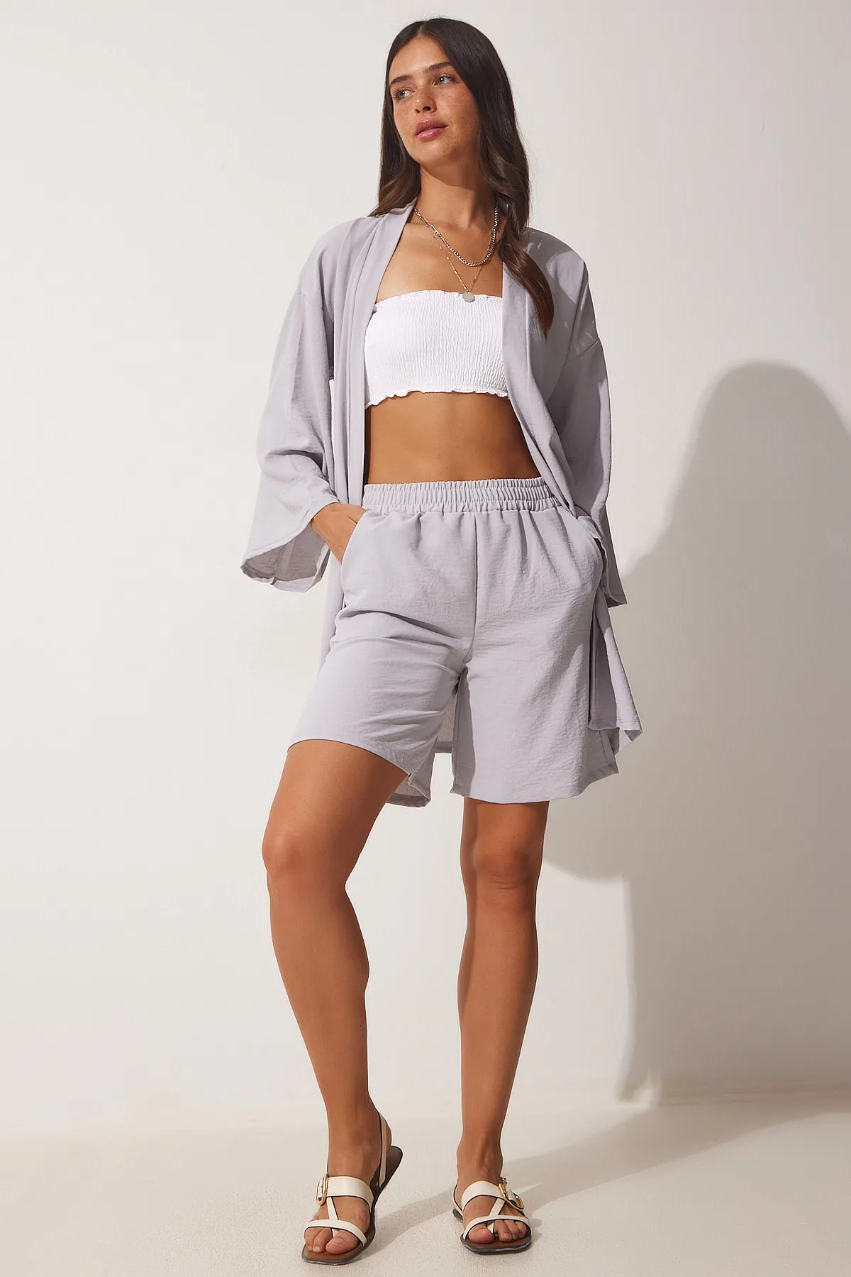 Happiness İstanbul  Graues fließendes Ayrobin Kimono-Shorts-Set für Damen DZ00053