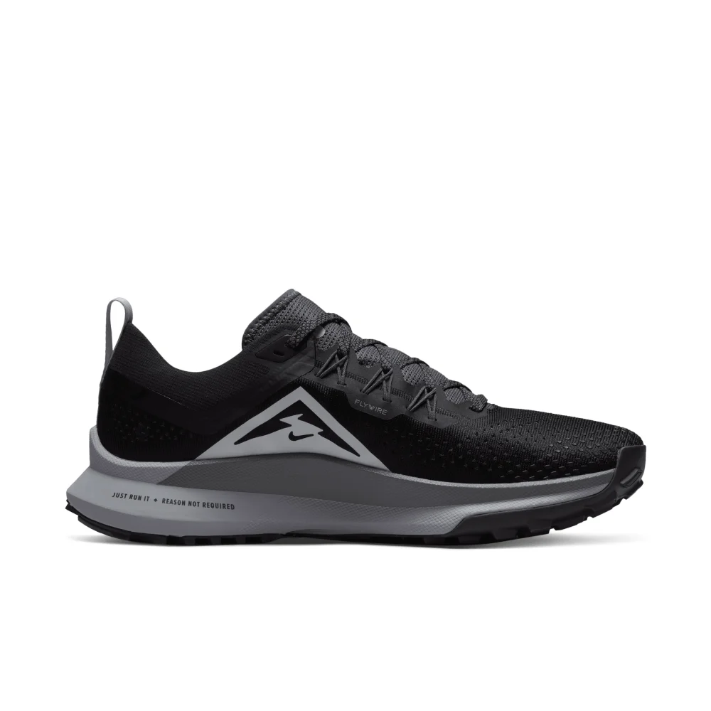 Nike React Pegasus Trail 4 DJ6158-001 / schwarz