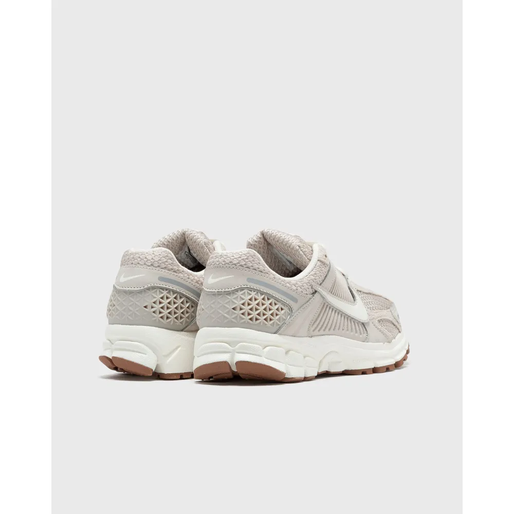 Nike Wmns Zoom Vomero 5 FZ3780 101 / braun