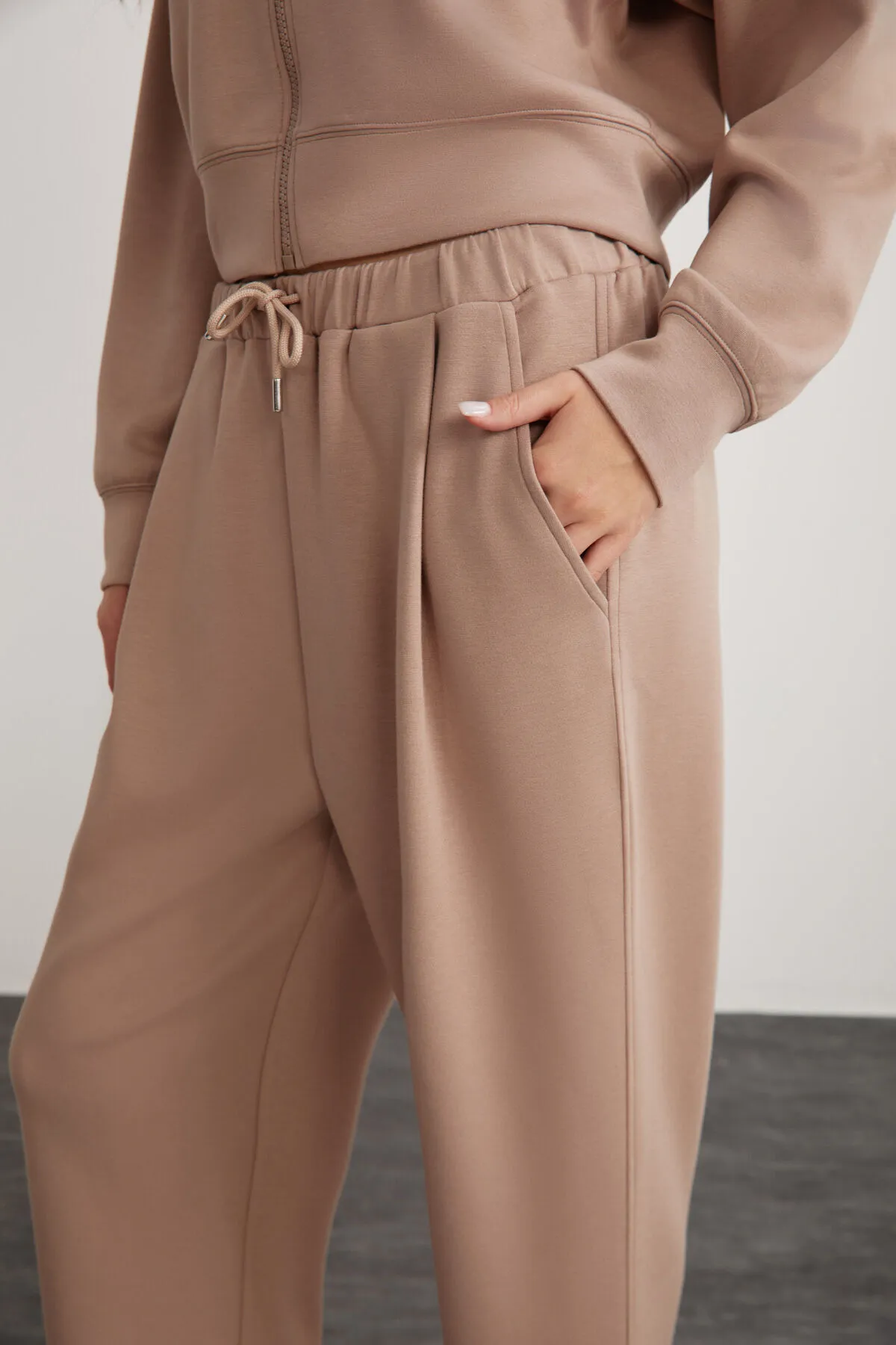 GRIMELANGE  Gıada Nerz-Jogginghose für Damen mit elastischem Bund und Seitentaschen