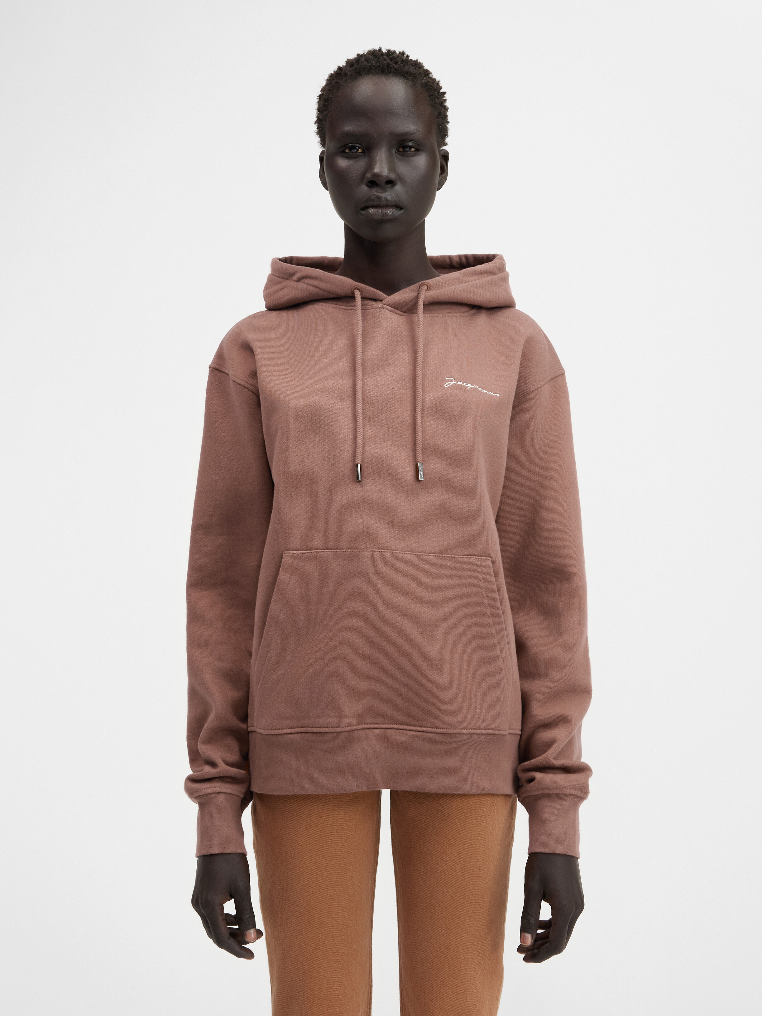 Le sweatshirt brodé