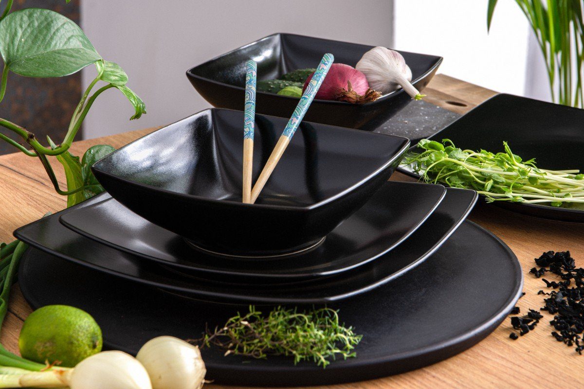 Konsimo Tafelservice EPIRI Geschirrset Speiseteller Suppenteller Dessertteller 6 Personen (18-tlg), Keramik, quadratisch, Spulmachinen- und Mikrowellengeeignet